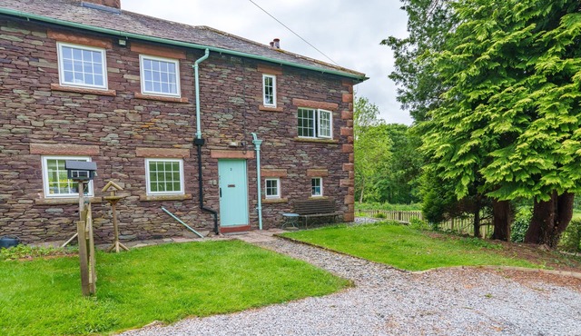 3 Gowbarrow Cottages - End Terrace with lovely garden