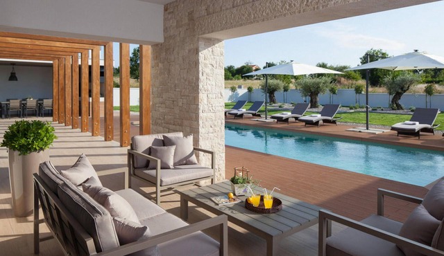 4 bedroom accommodation in Sveti Bartul