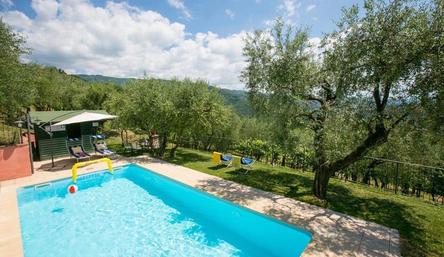 4 Bedroom Villa with Private Fenced Pool, Fantastic Views, in an Olive Grove