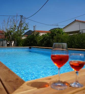 4our seasons 2 - Private Pool