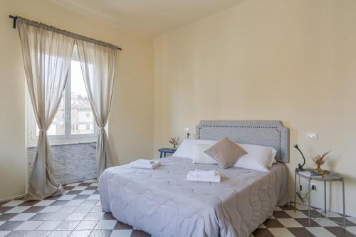5 Guest - Walk to Train - Cinque Terre - Center