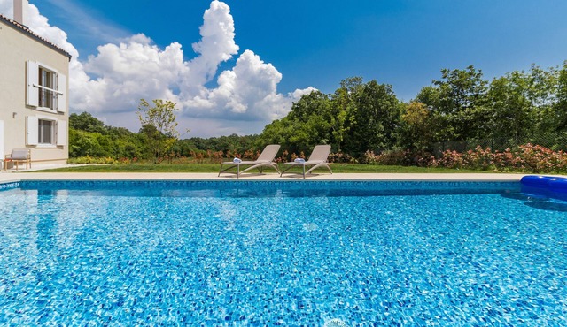 5*VILLA. SPA. NATURE. XXL12x6 POOL. RELAX. Jump into the biggest private pool!