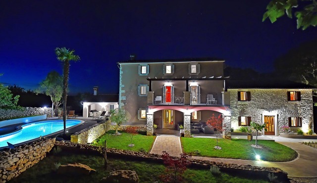 6 bedroom luxurious mediterranean stone villa with pool and spa