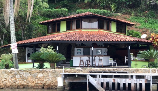 6 Bedroom Private vacation home in Angra dos Reis