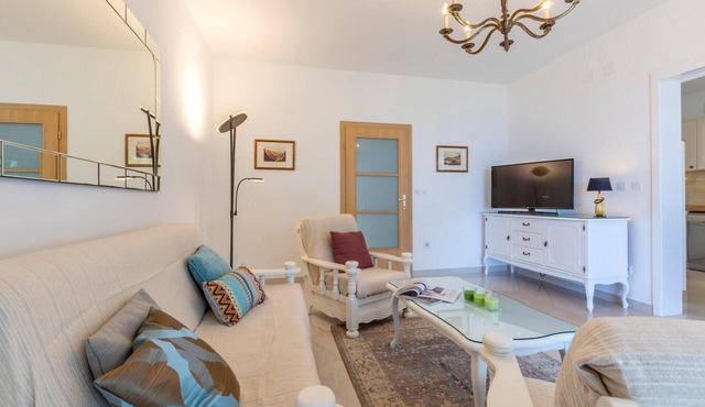 6 bedroom stunning home in Dugi Rat