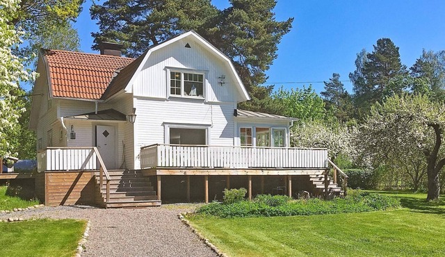 8 person holiday home in ÅKERSBERGA
