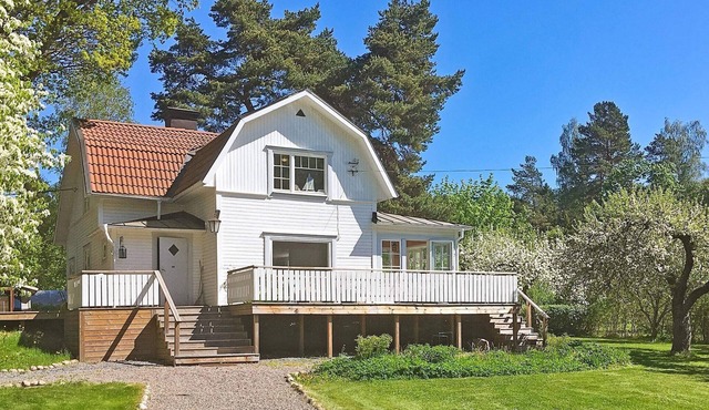 8 person holiday home in ÅKERSBERGA