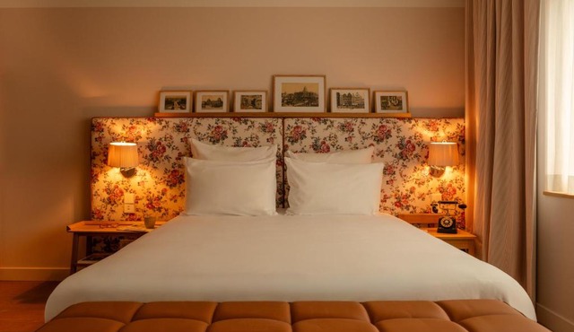 9Hotel Chelton