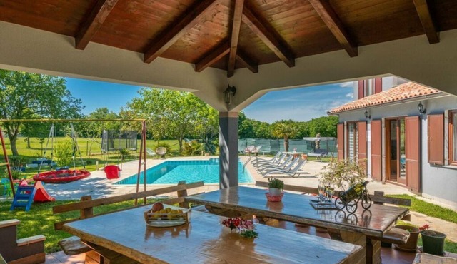 Adalene Comfortable holiday residence
