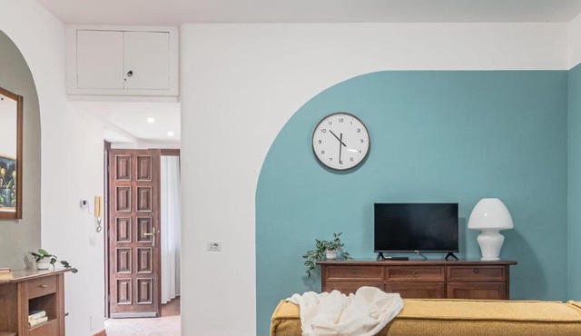 Al Civico 11, nel cuore della piazza principale di Lainate, minimal e confortevole, comodo per Rho Fiera Milano