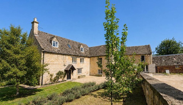 Almsbury Farmhouse