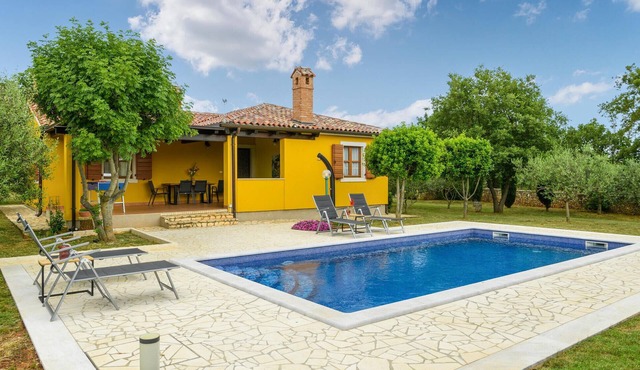 Amazing home in Cokuni