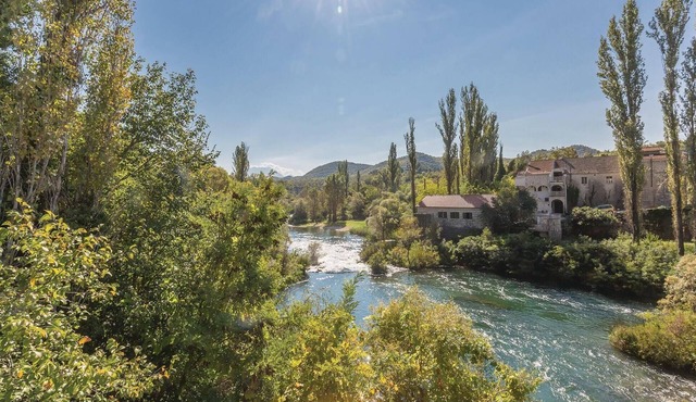 Amazing home in Blato na Cetini