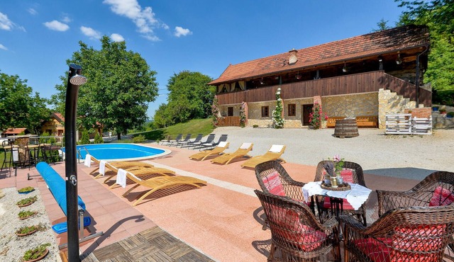Amazing home in Novi Marof