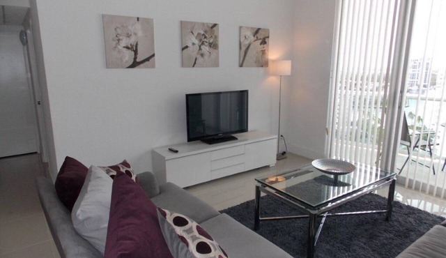 Amazing Penthouse with Direct Access to Beach