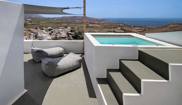 Amphora Thalassa Seaview Gem w/Private Jacuzzi