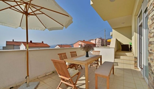 Apartment Cvit 2 by Interhome