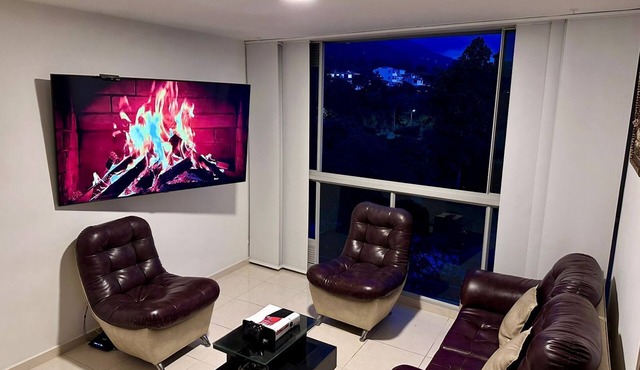 Apartamento Moderno, Espacioso y de Trabajo Seguro