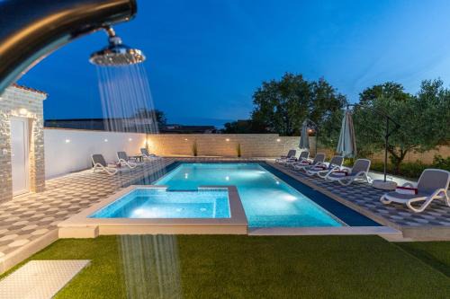 Apartman David s bazenom i jakuzijem