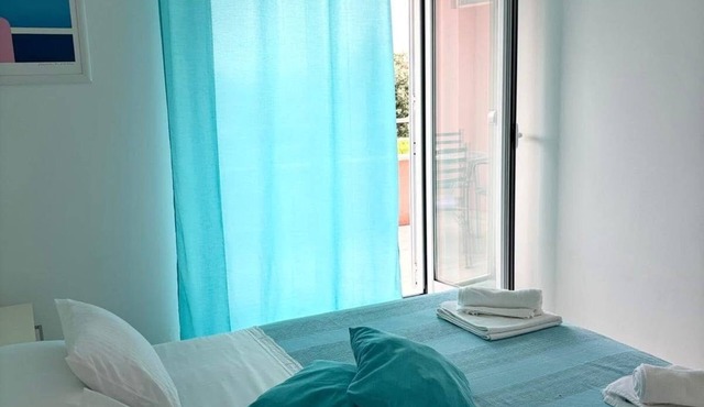 Apartman s predinom terasom s pogledom na more