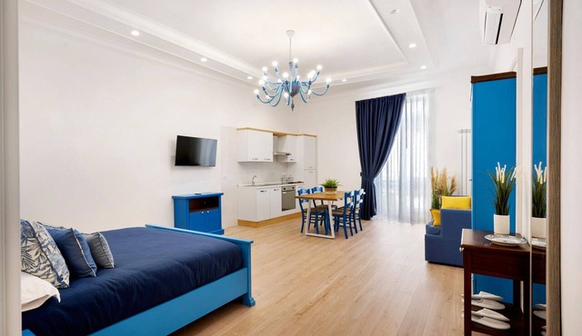 Apartment 'Partenope' with Balcony, Wi-Fi and Air Conditioning
