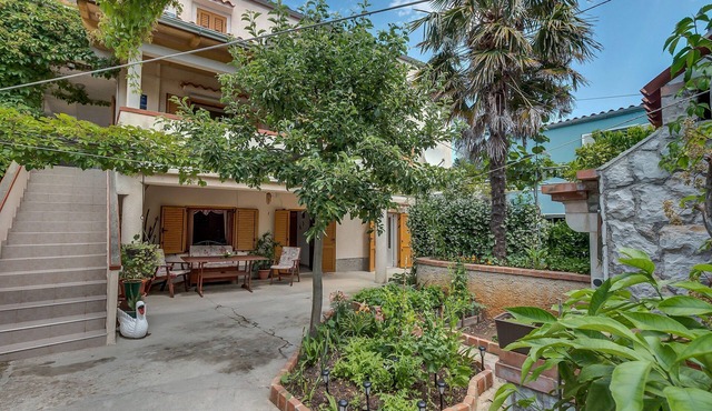 Apartments and Room Rukonić (40061-A2) - Nerezine - island Losinj