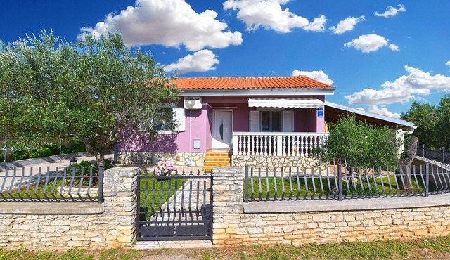 Apartment 2392/159907 (Istria - Peruški), 1500m from the beach