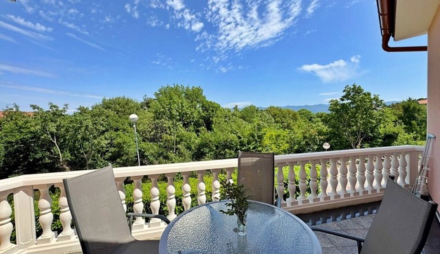 Apartment 250 m from sea, balcony, private parking, BBQ