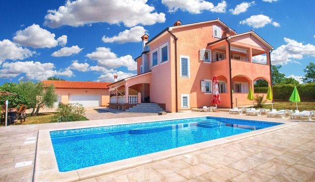 Apartment 870/2041 (Istria - Labin), 6000m from the beach
