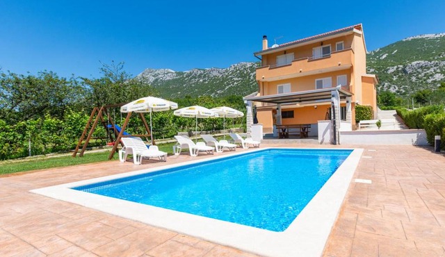 Apartment ALFI, Omiš - Ostrvica