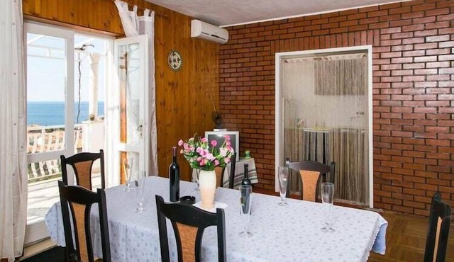 Apartment Angelina - Three Bedroom Apartment with Balcony and Sea View