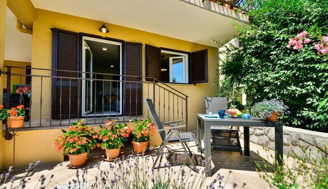Apartment Beni-2 by Interhome