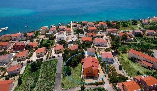 Apartment Buljubasic (RAB145) in Rab/Rab - 6 persons, 2 bedrooms