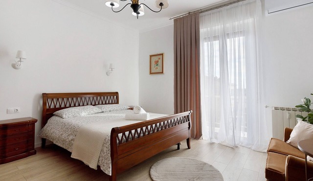 Apartment 'Casa Di Tatiana' with Private Terrace, Wi-Fi and Air Conditioning