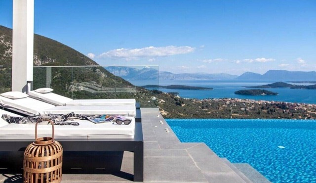 Apartment "Desun Suites Golden" with Shared Pool, Sea View and Wi-Fi