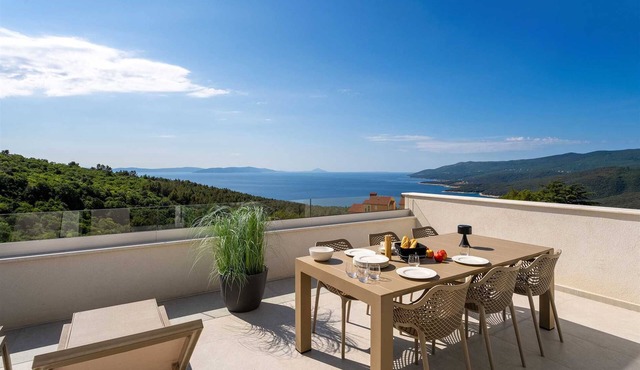 Apartment Dora Mar with spectacular seaview