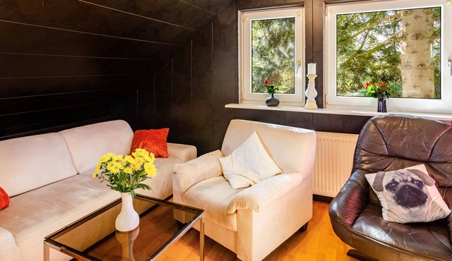 Apartment 'Ferienwohnung Klee 2' with Wi-Fi