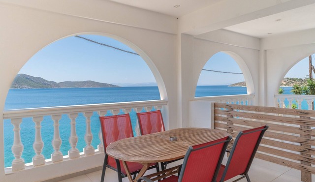 Apartment 'Ifestos' with Sea View, Wi-Fi and Air Conditioning