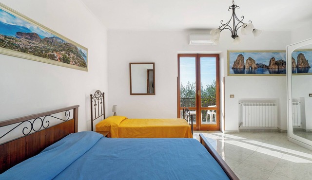 Apartment 'Il Sogno Di Giuseppe' with Sea View, Wi-Fi and Air Conditioning
