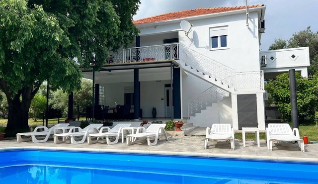 Apartment in Bibinje with Terrace, Air condition, WIFI, Washing machine (877-2)