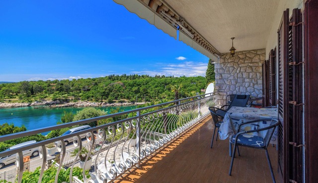 Apartment in Dramalj with sea view, parking and barbecue