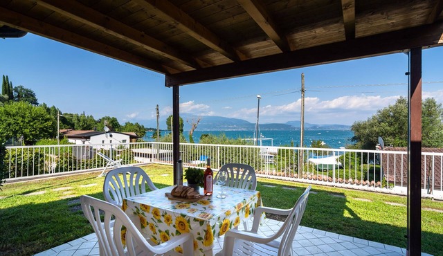 Apartment in Manerba del Garda near Lake Garda