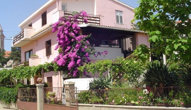 Apartment in Pakoštane with Terrace, WIFI (3539-4)