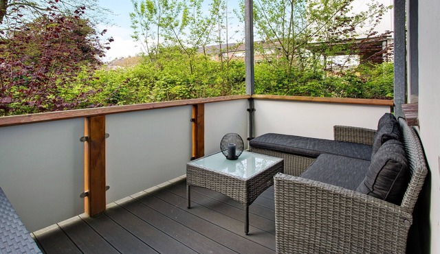 Apartment "Komfortable Ferienwohnung Nähe Südstrand" with Balcony & Wi-Fi