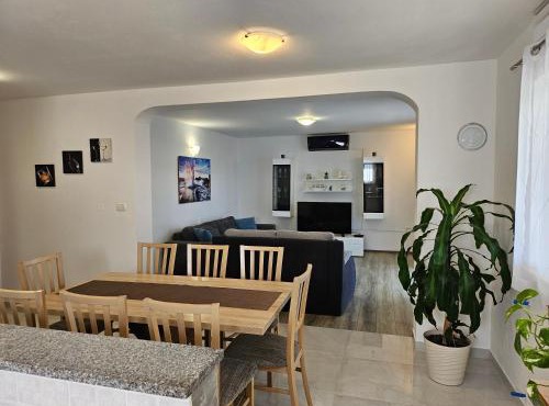 Apartment Loborika D&J