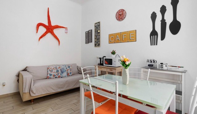 Apartment 'Ludy' with Balcony, Wi-Fi and Air Conditioning