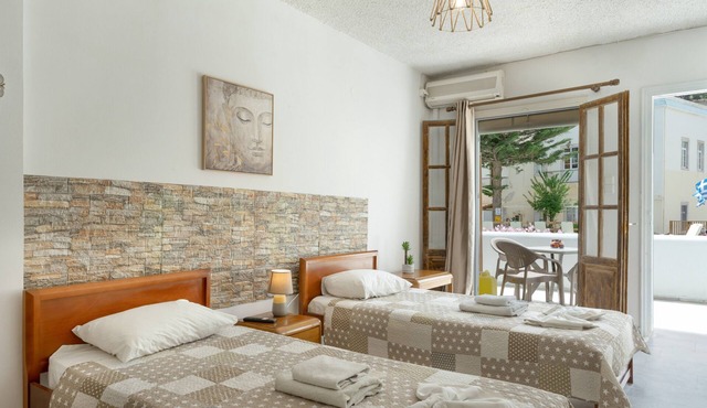 Apartment 'Quadruple Room No 2' with Mountain View, Wi-Fi and Air Conditioning