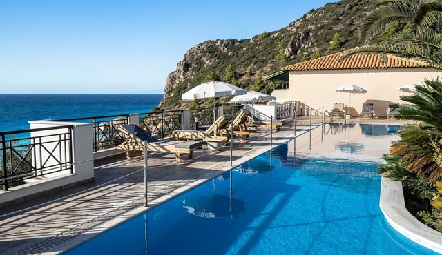 Apartment 'Sunset Premium Studio B' with Sea View, Shared Pool & Wi-Fi