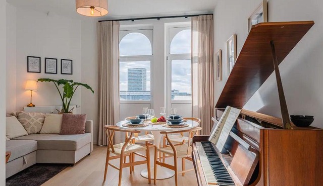 Apartment Sunsets and Panoramic Views