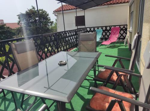 Apartment Teresa with big terrace Dramalj